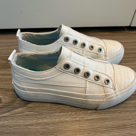 Blowfish Malibu White sneakers size 6 - Picture 2 of 6